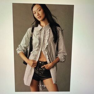 Anthropologie/pilcro 🖤🤍🖤Striped Ruffle-Front Button Shirt